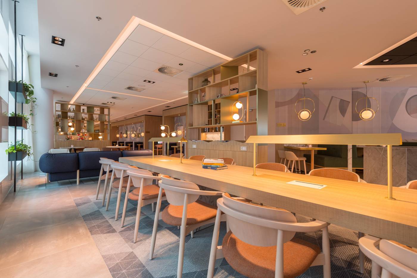 Crowne Plaza Utrecht - Central Station-Netherlands-UTRECHT-Lobby-10