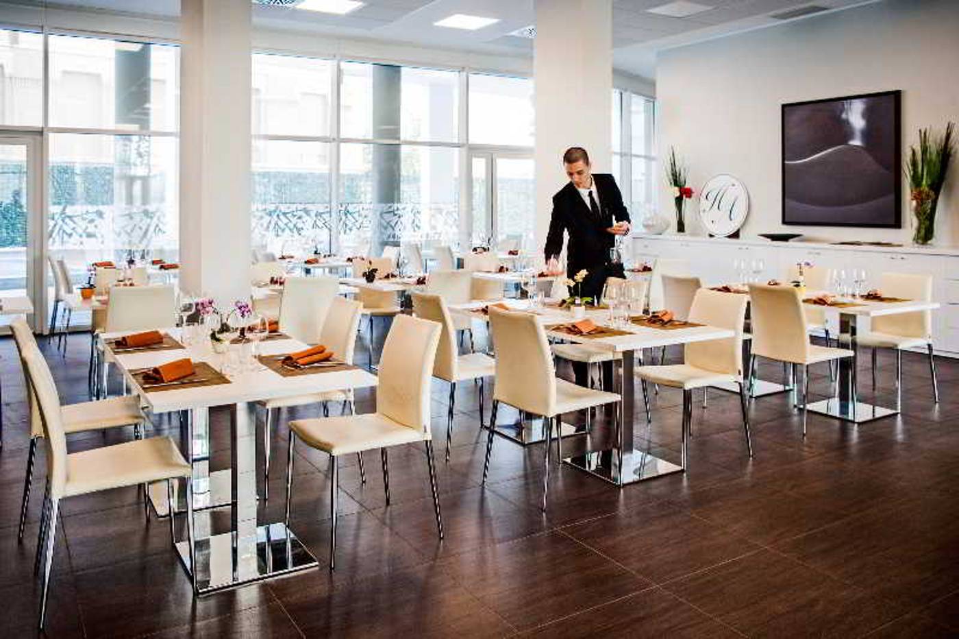 Hotel-Degli-Arcimboldi-Restaurant-21