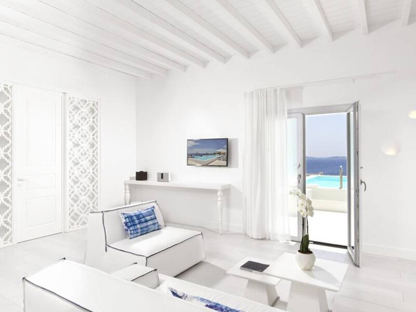 Katikies-Mykonos---The-Leading-Hotels-Of-The-World-Room-37