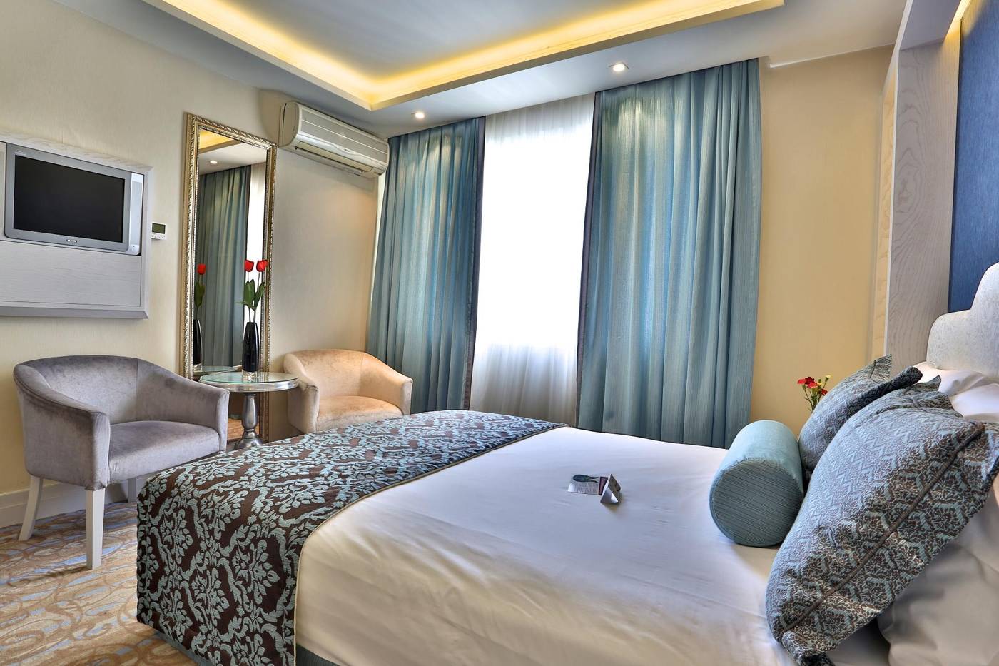 Hotel-Zurich-Istanbul-Room-6