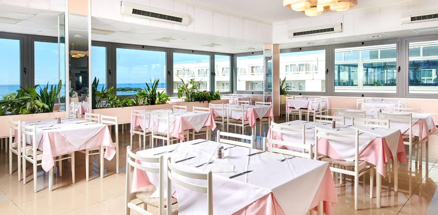 Hotel-Delfin-Restaurant-25