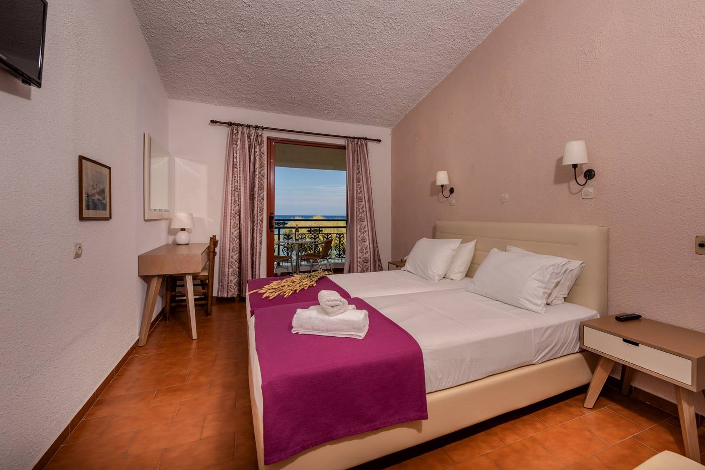 Iliessa-Beach-Room-17