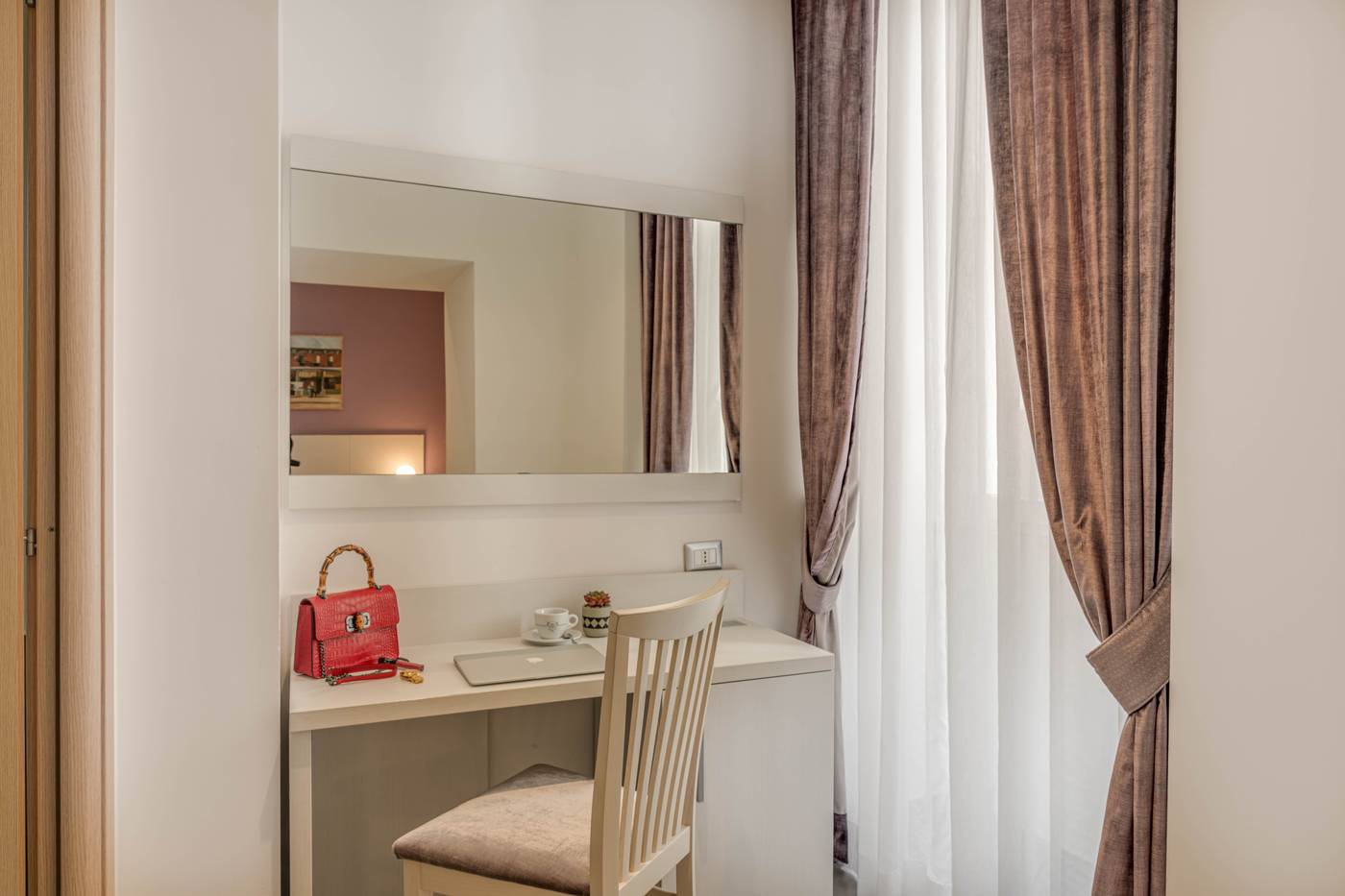 Trevi-Palace-Hotel-Room-23