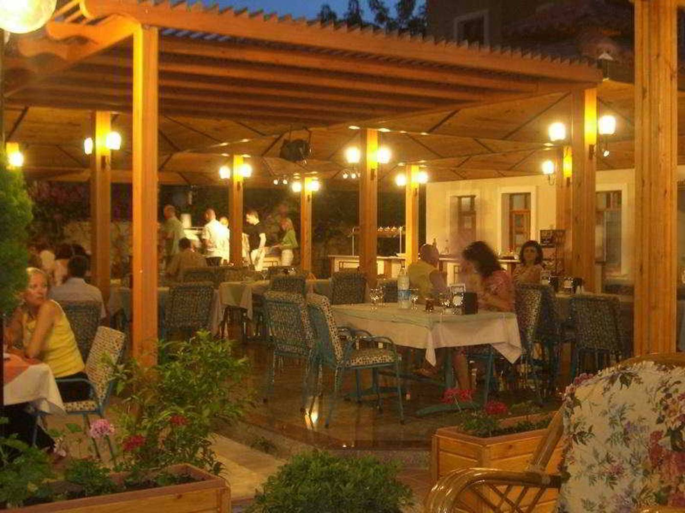 Perdikia-Beach-Hotel-Restaurant-13