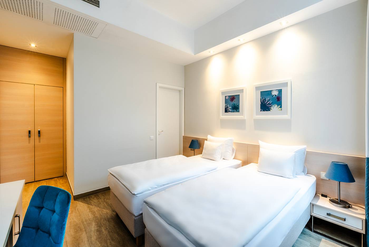 Atrium-Fashion-Hotel-Room-30