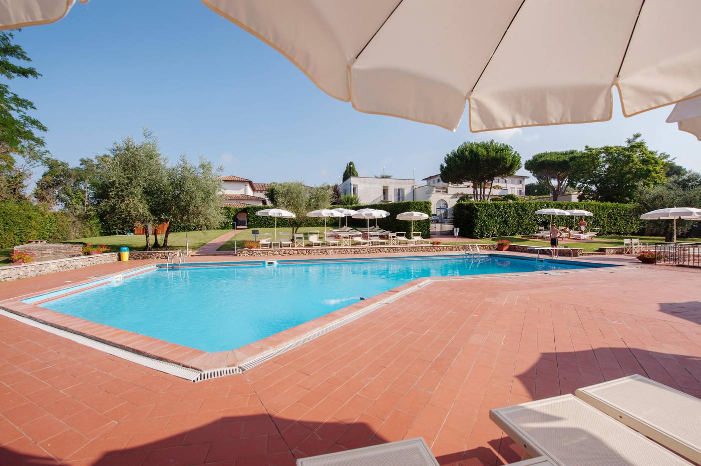 Garden-Italy-SIENA-Pool-1