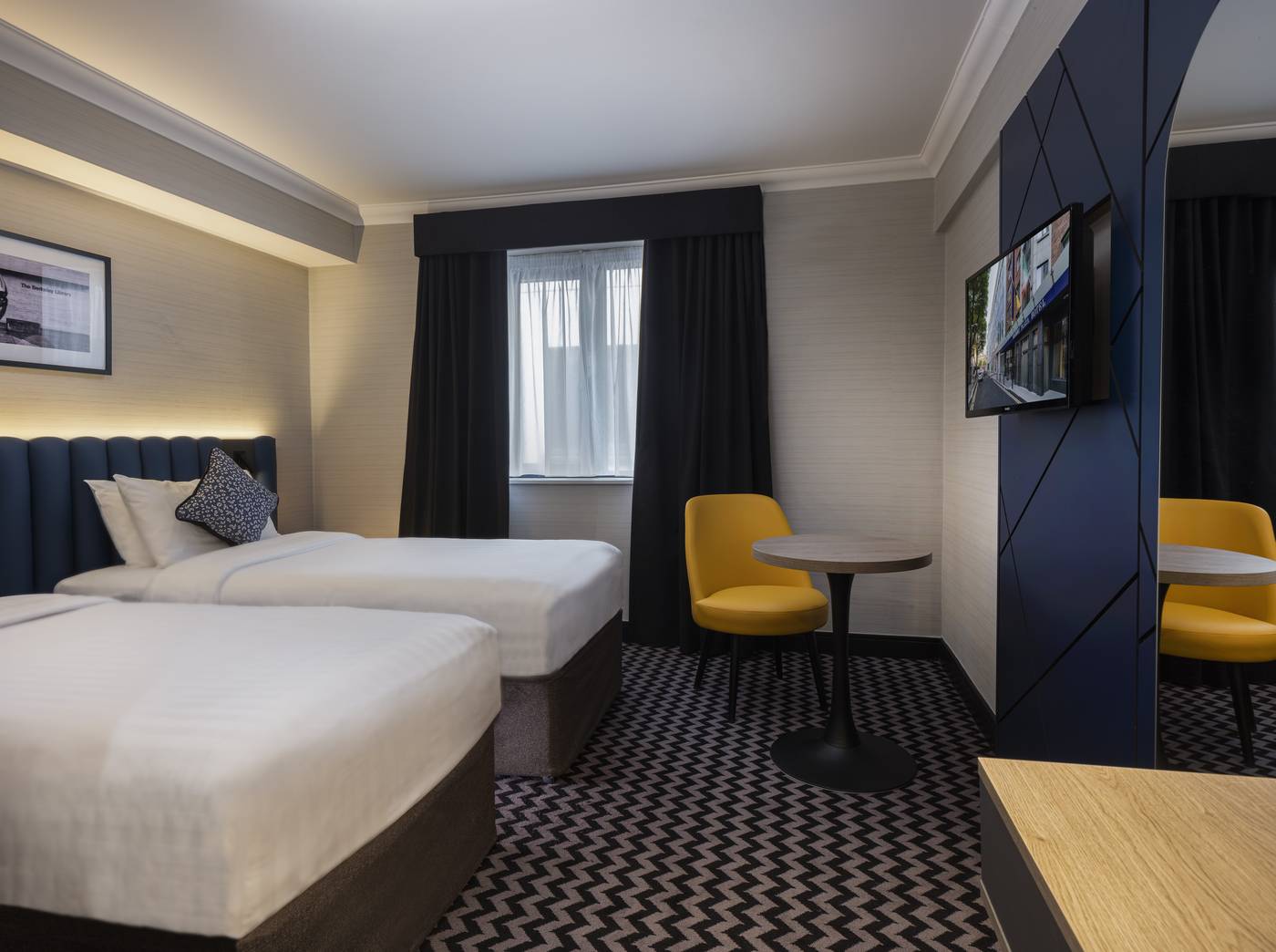 Academy-Plaza-Hotel-Room-16