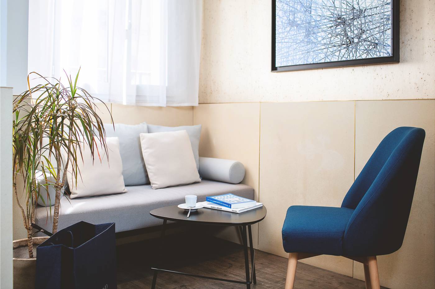 Hotel-Opera-Marigny-Lobby-7