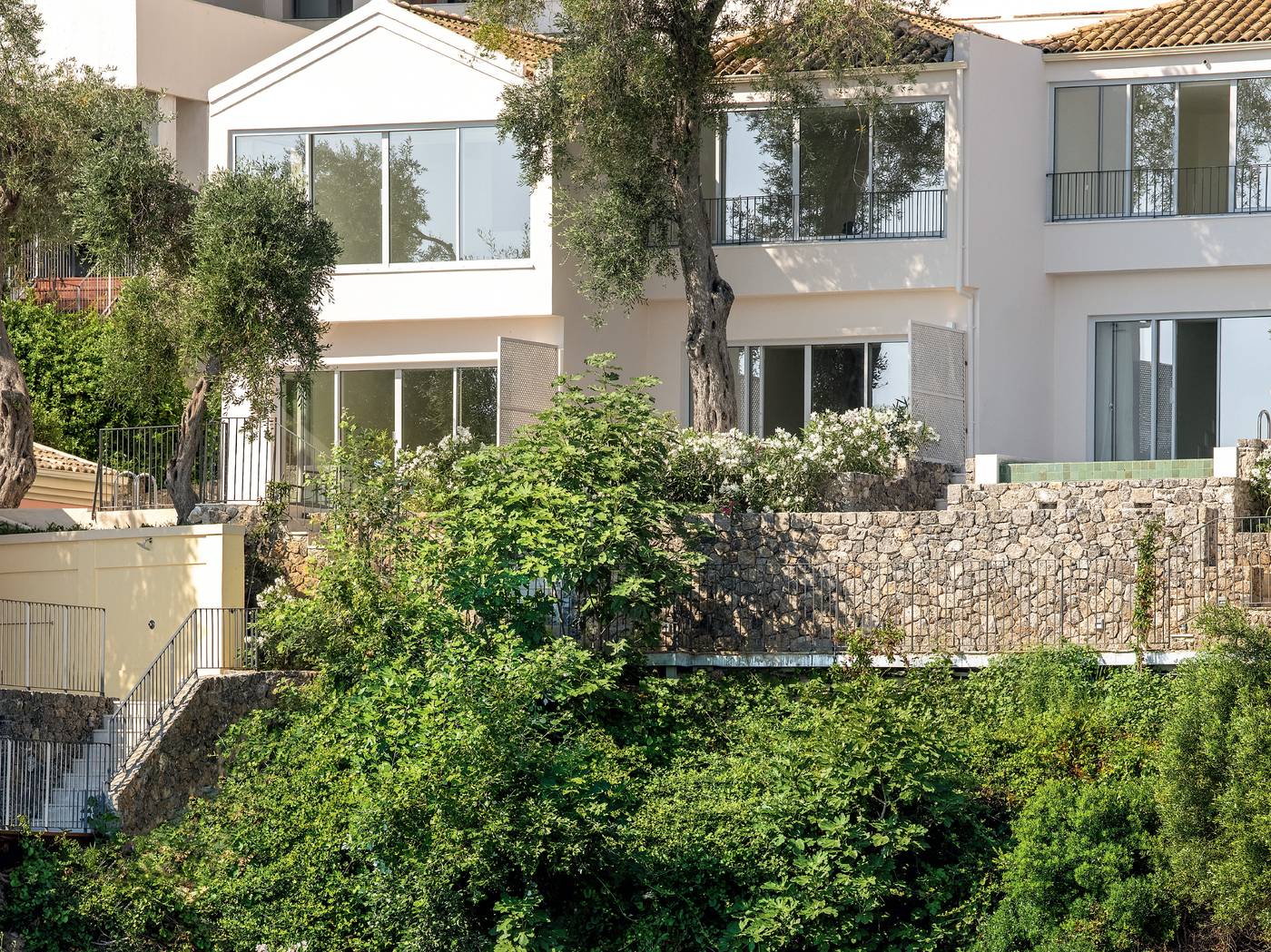 Corfu-Imperial-A-Grecotel-Resort-To-Live-at-Kommeno-Peninsula-General-view-13