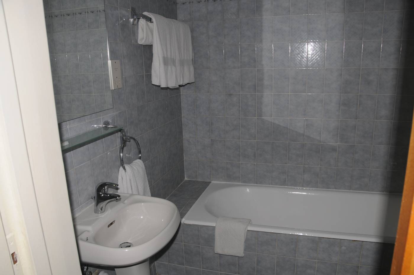 Atrium-Zenon-Hotel-Apts-Room-10