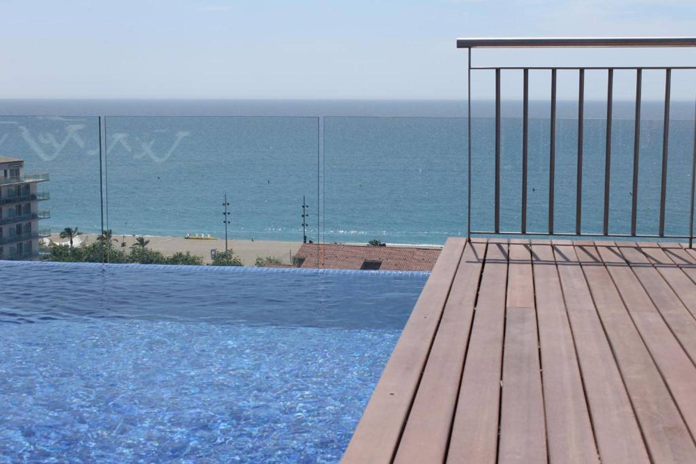 Checkin-Catalonia-Pool-37