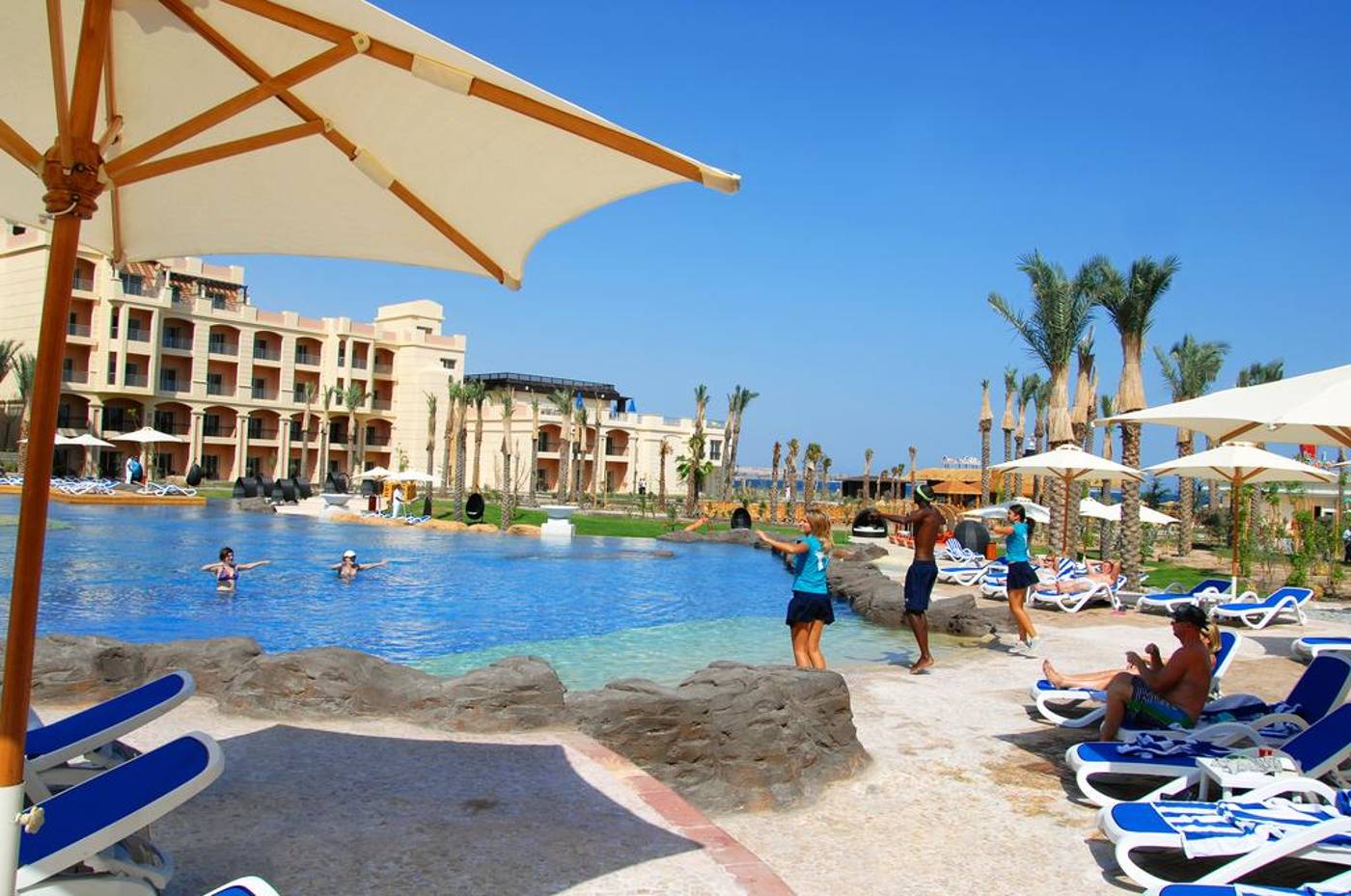 Tropitel-Sahl-Hasheesh-Pool-11