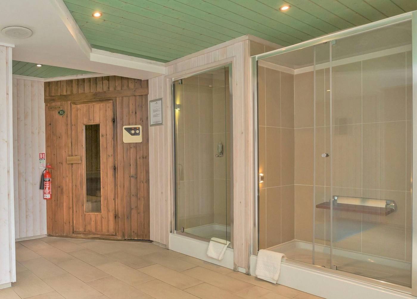 Cobo-Bay-Hotel-Sports-and-Entertainment-36