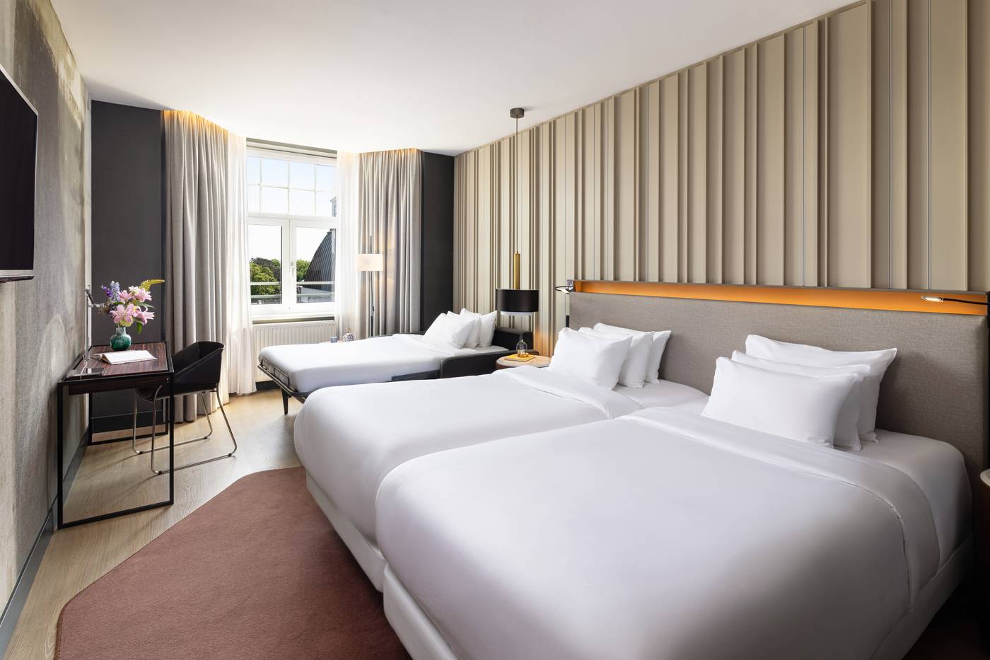 NH-Collection-Amsterdam-Flower-Market-Room-23