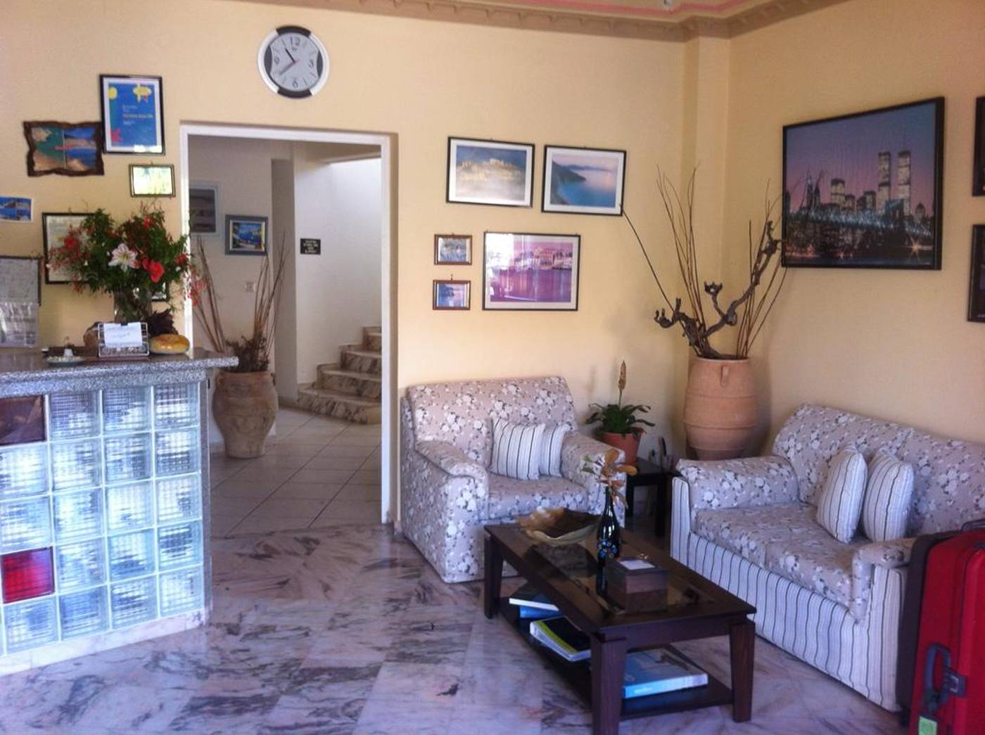 Starlight-Hotel-Lobby-19