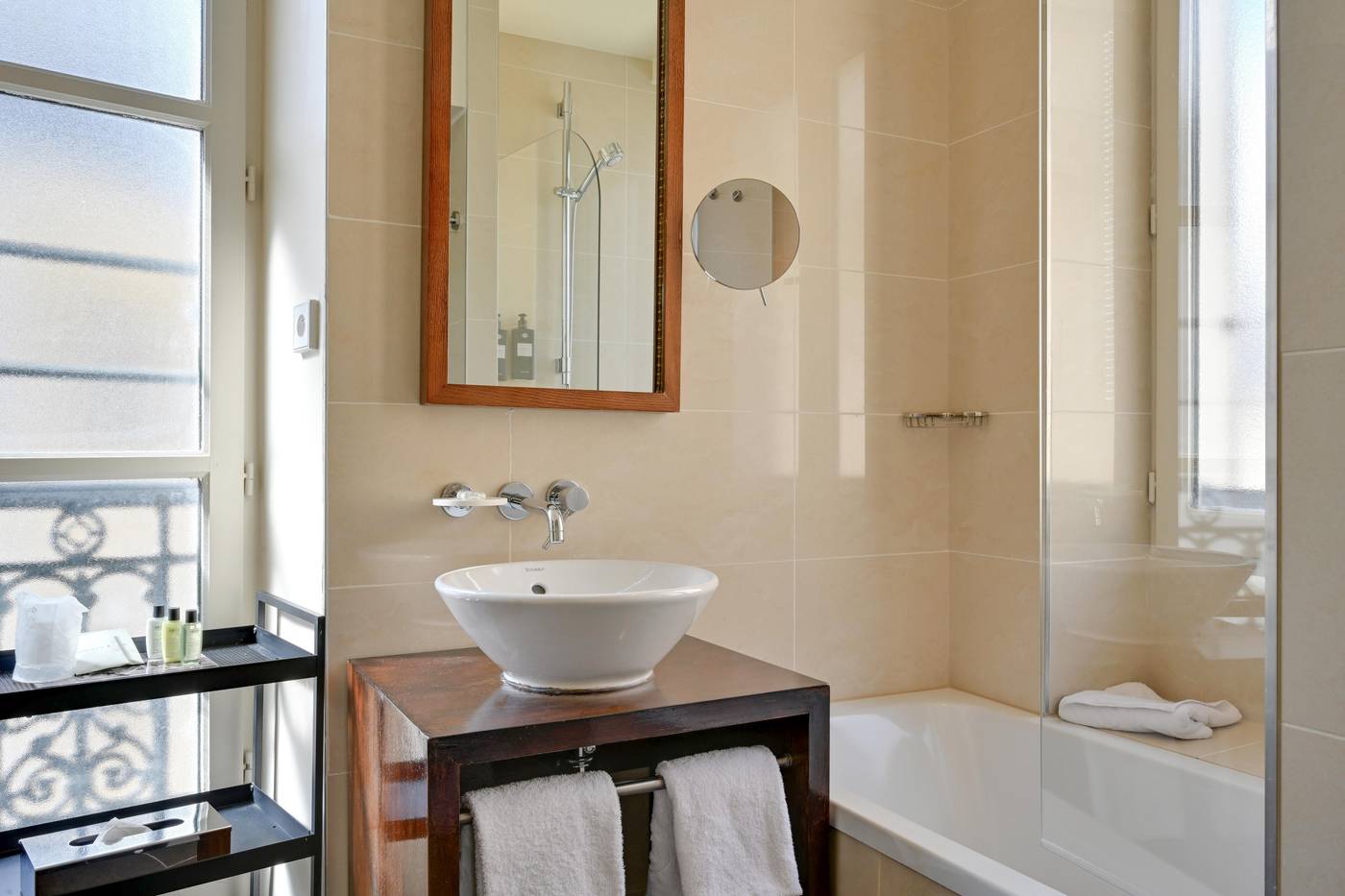 Holiday-Inn-Paris-Palais-de-lElysee-Room-32