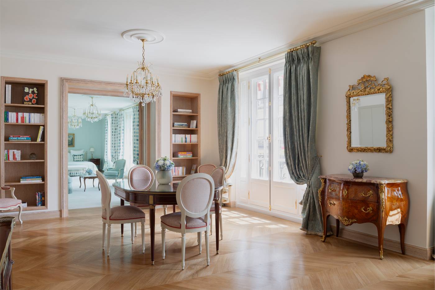 Le-Bristol-Paris-Room-10