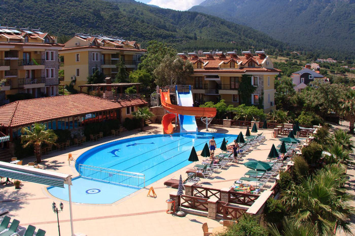 Perdikia-Hill-Family-Resort-General-view-3