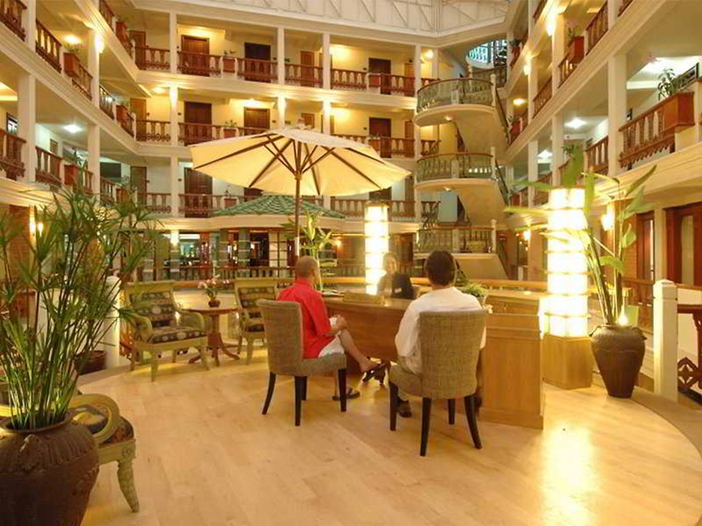 Absolute-Sea-Pearl-Beach-Resort-Lobby-8