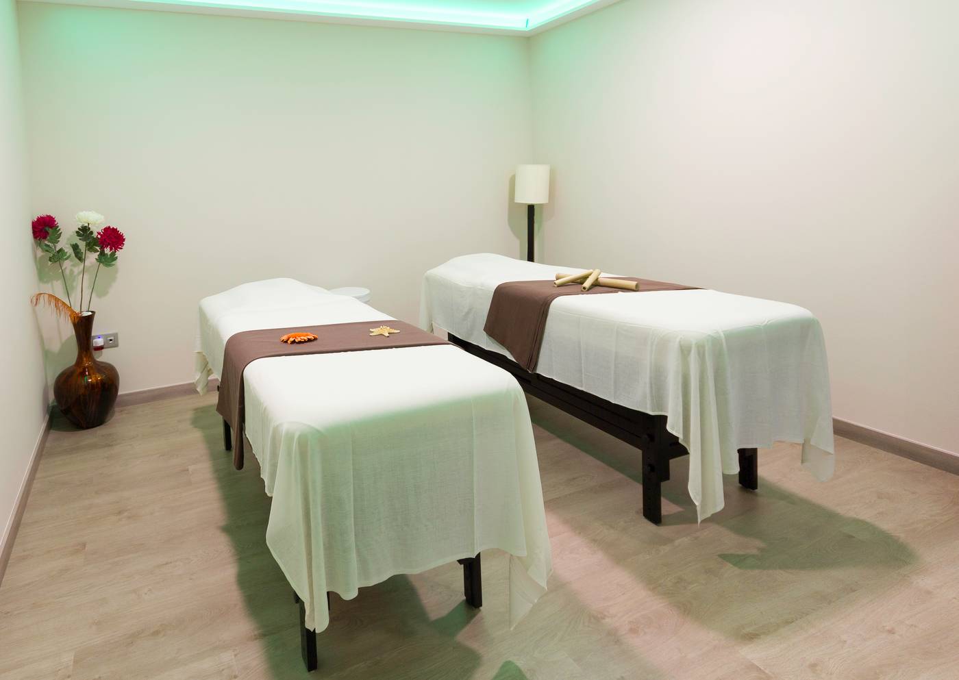 Sandos-Benidorm-Suites-Sports-and-Entertainment-55