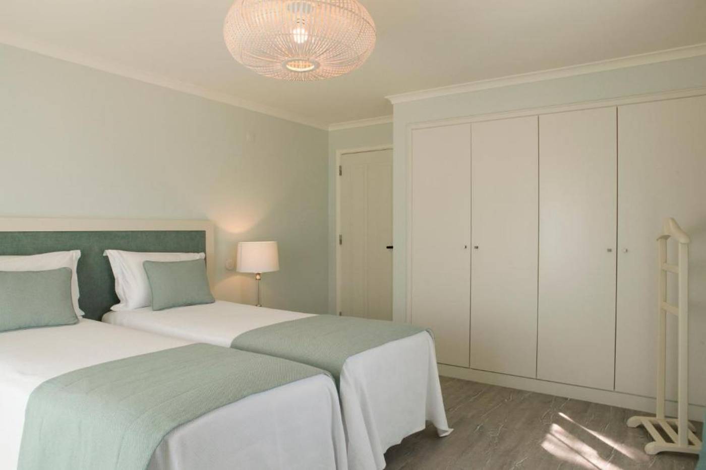 Casa-Palmela---Small-Luxury-Hotels---Villas-Room-54