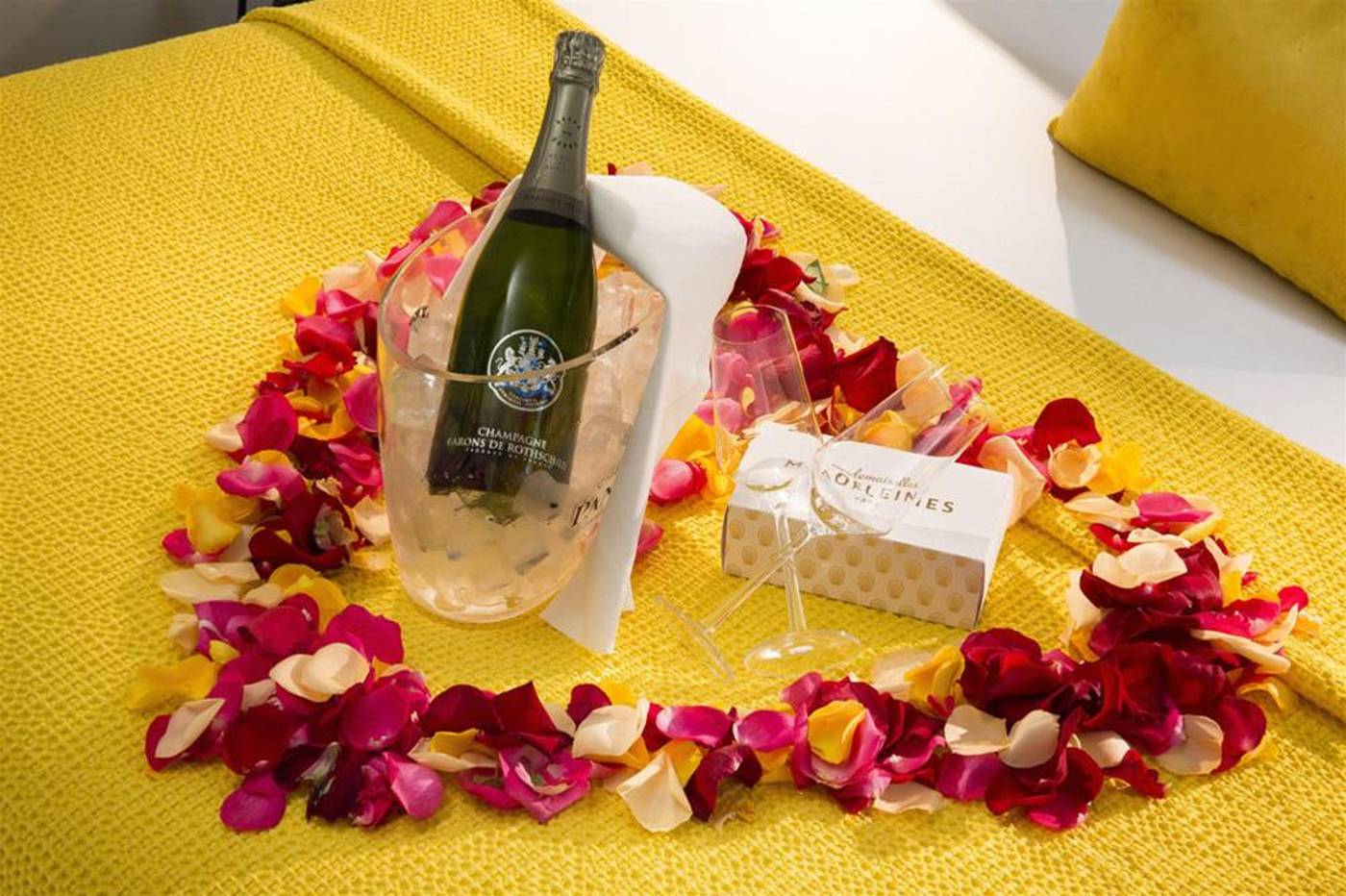 Hotel-Les-Matins-de-Paris-General-view-46