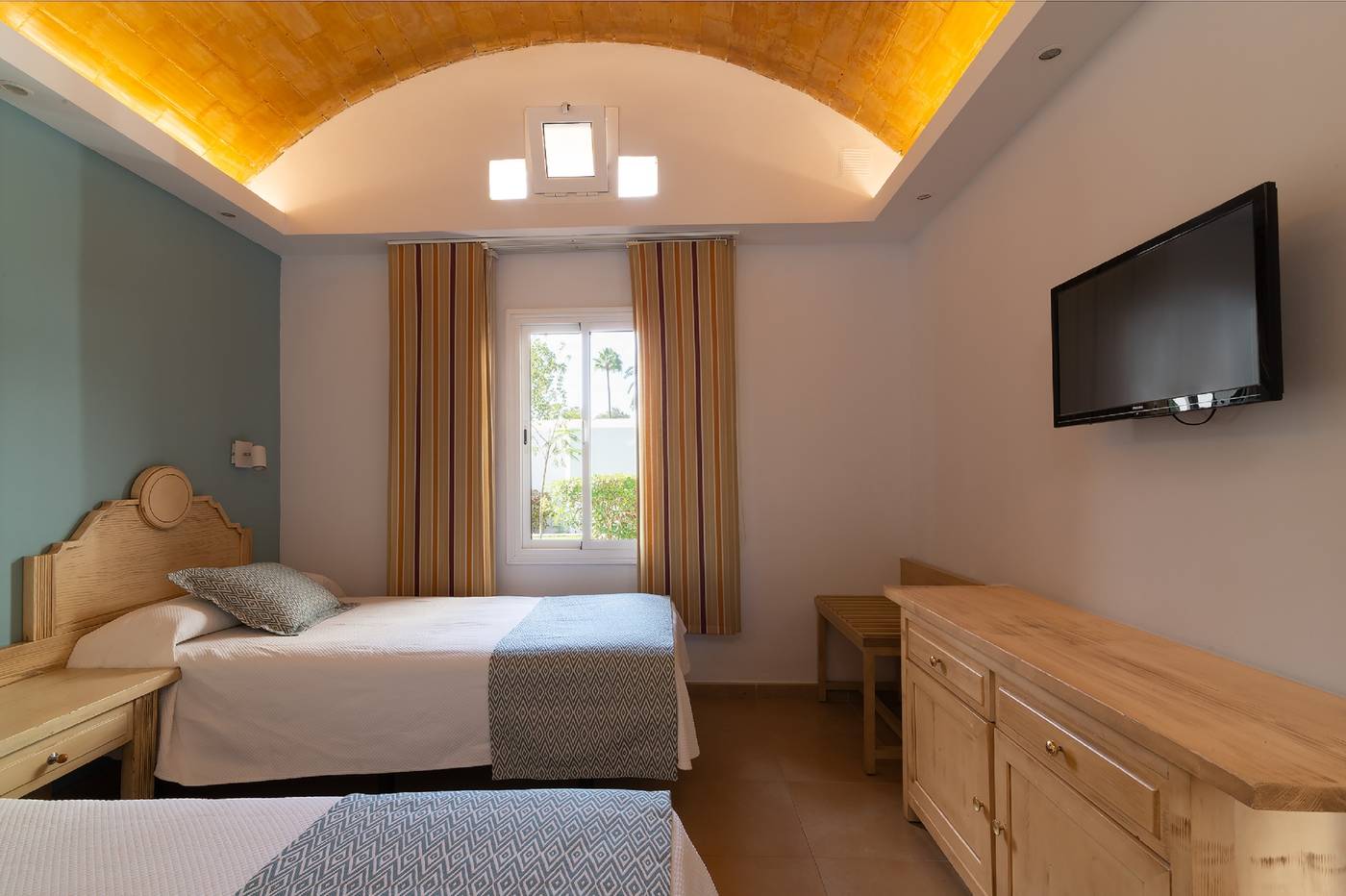 Cordial-Biarritz-Room-20