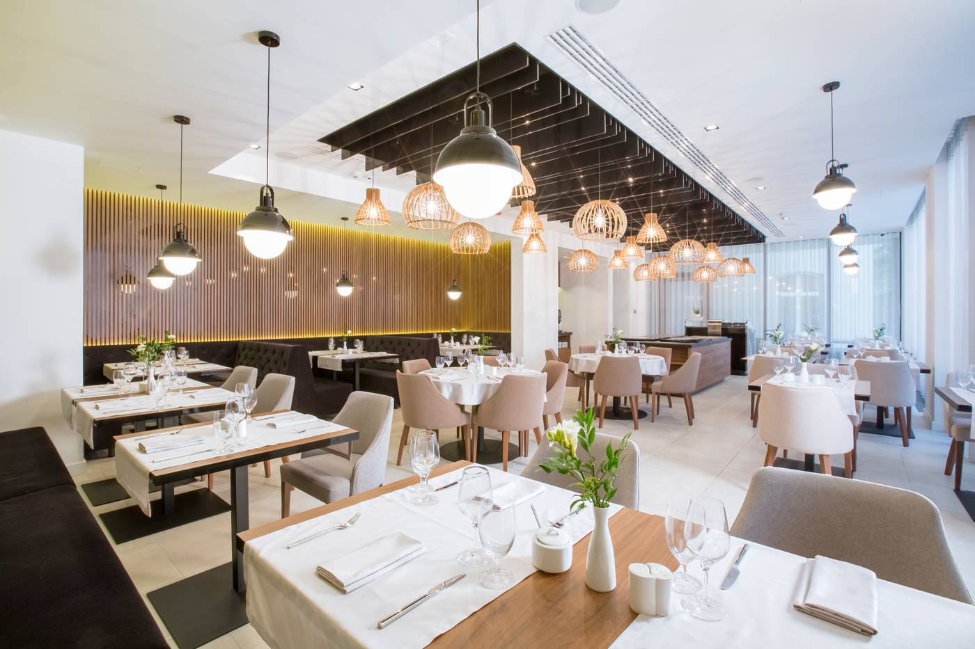 Grand-Ascot-Hotel-Restaurant-25