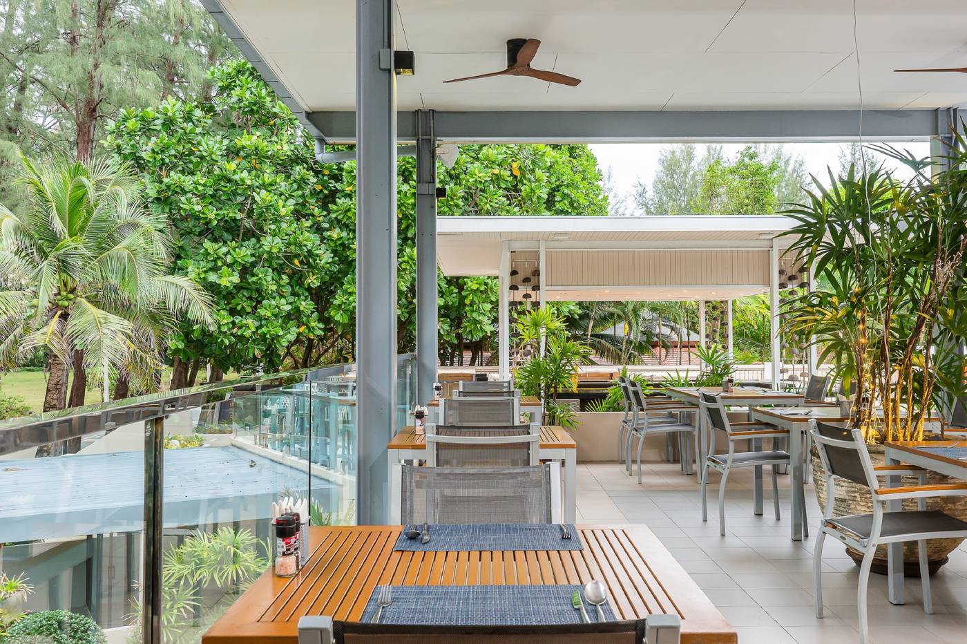 Dewa-Phuket-Restaurant-13