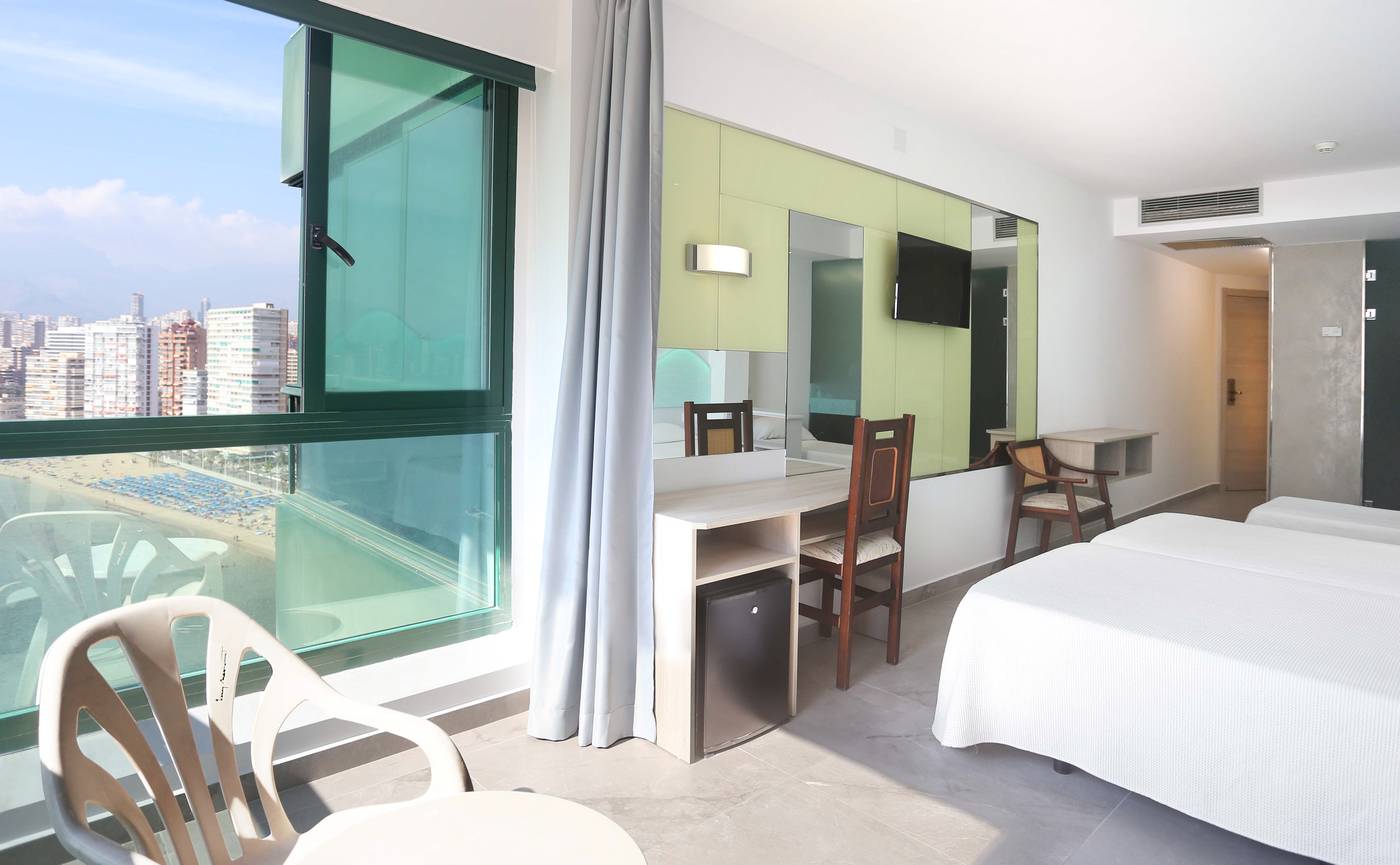 Benikaktus-Hotel-Room-5