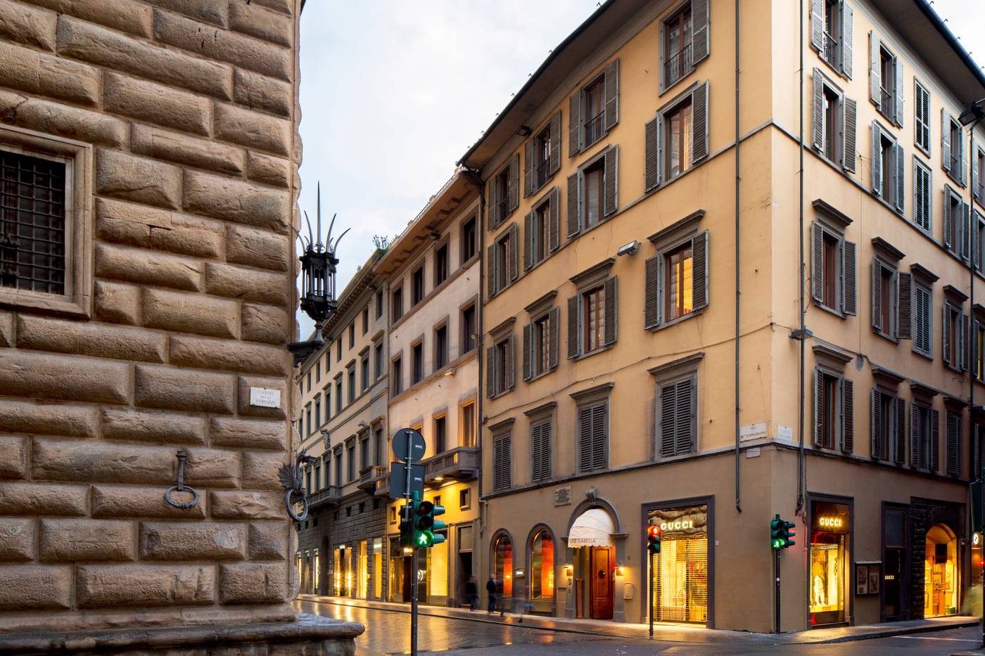 Room-Mate-Isabella-General-view-7