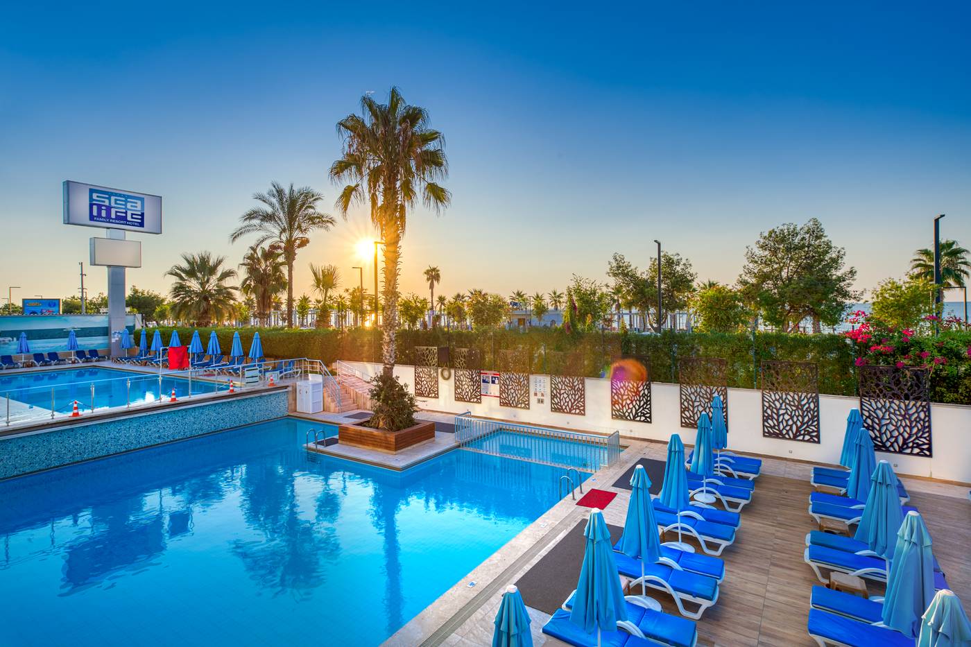 Sealife-Family-Resort-Hotel-Pool-2