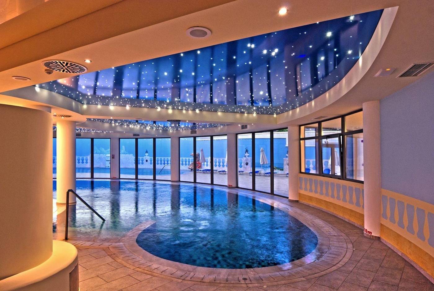 La-Marquise-Luxury-Resort-Complex-Sports-and-Entertainment-66