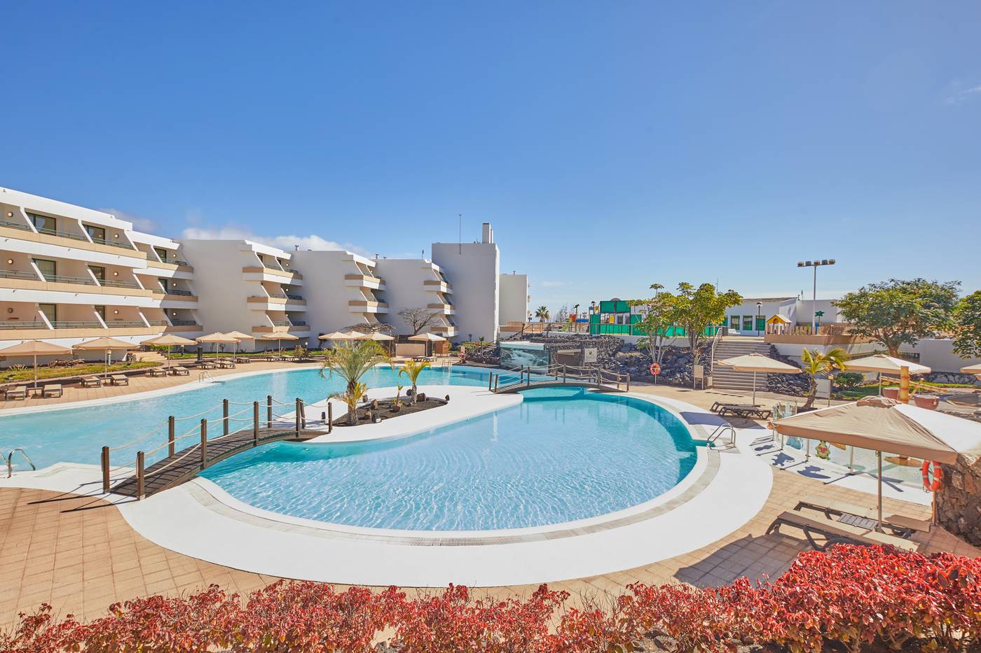 Dreams-Lanzarote-Playa-Dorada-Resort---Spa-Pool-5