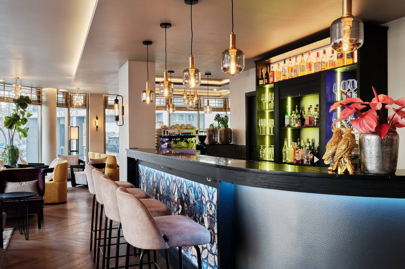 Leonardo-Royal-Hotel-Warsaw-Bar-6