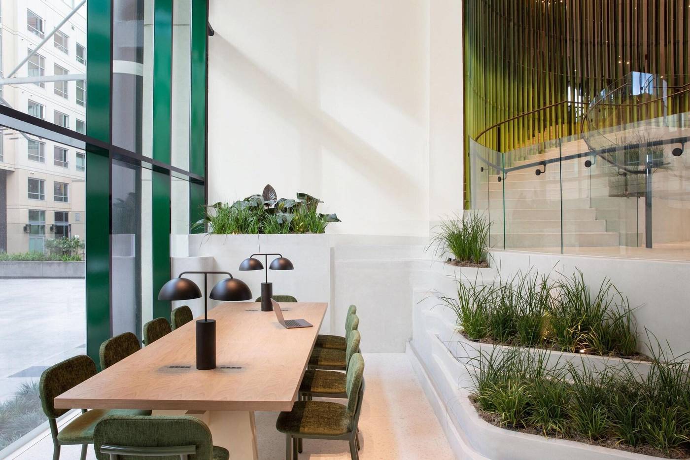 W-Hollywood-Conferences-26