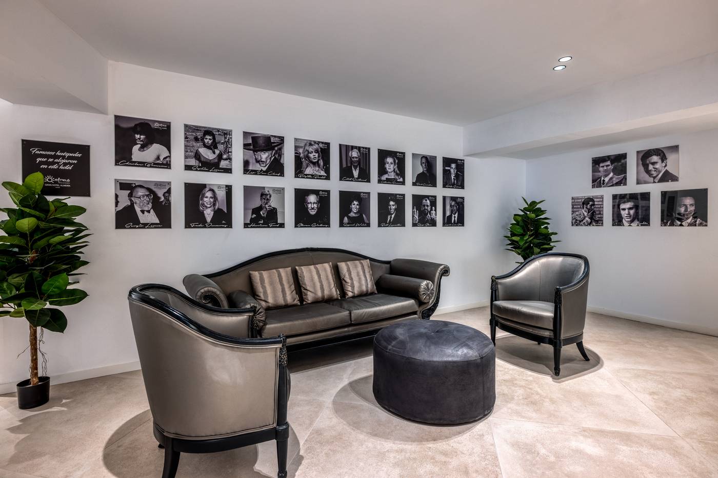 Ohtels-Gran-Hotel-Almeria-Lobby-41