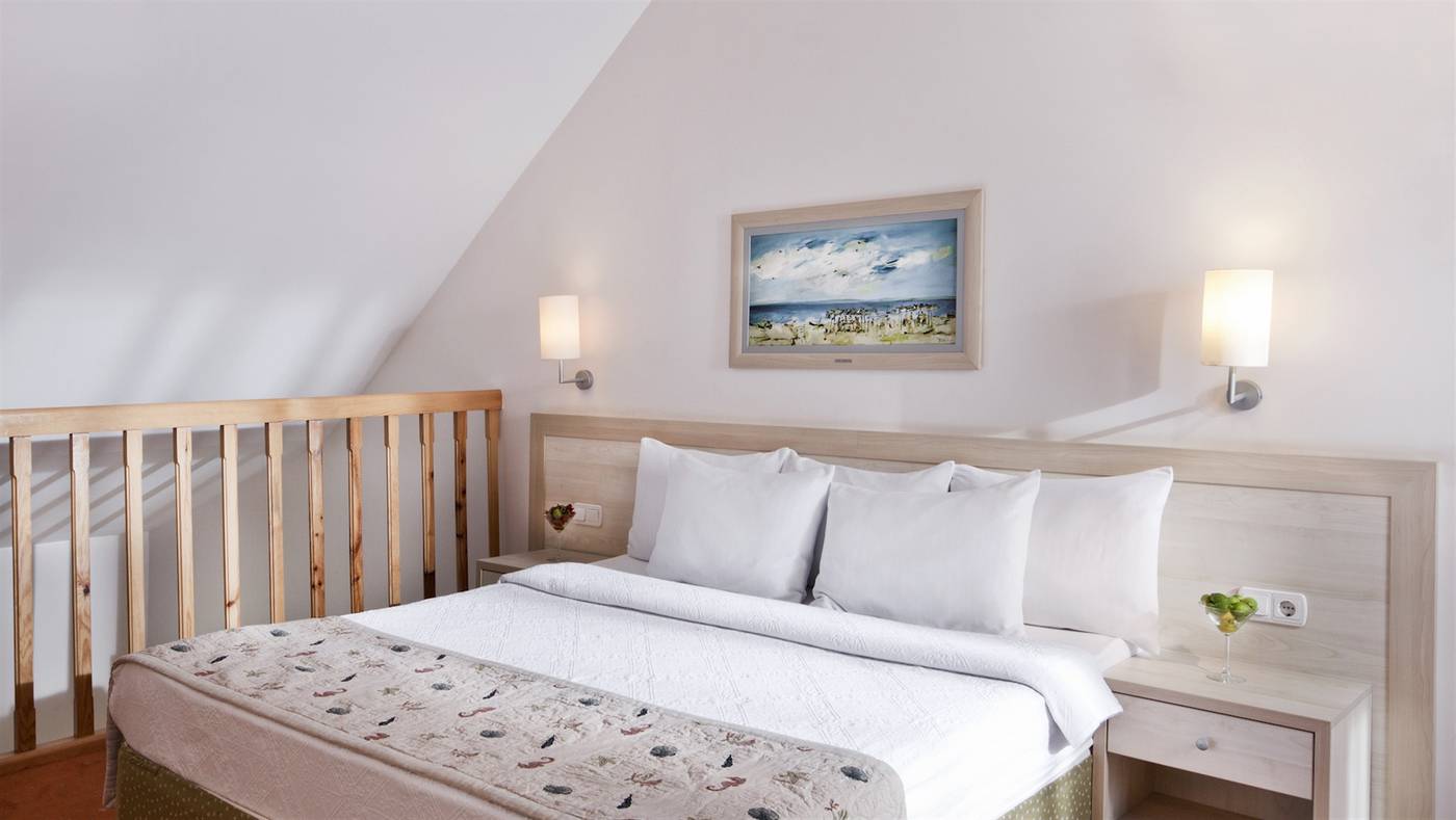 Starlight-Resort-Hotel-Room-49