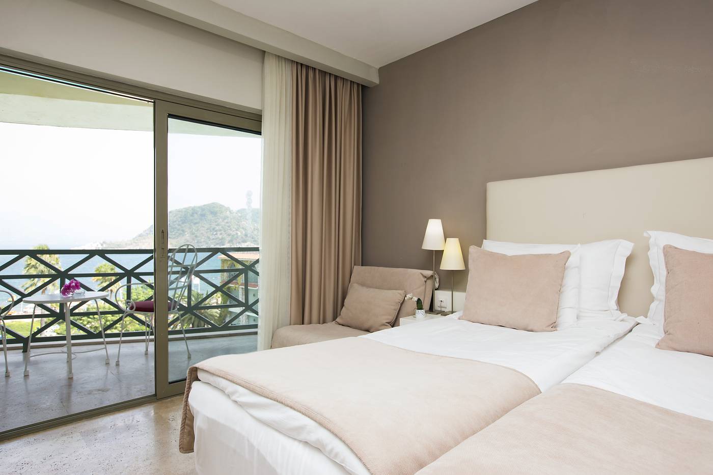 Marti-La-Perla---Adult-Only-Room-22