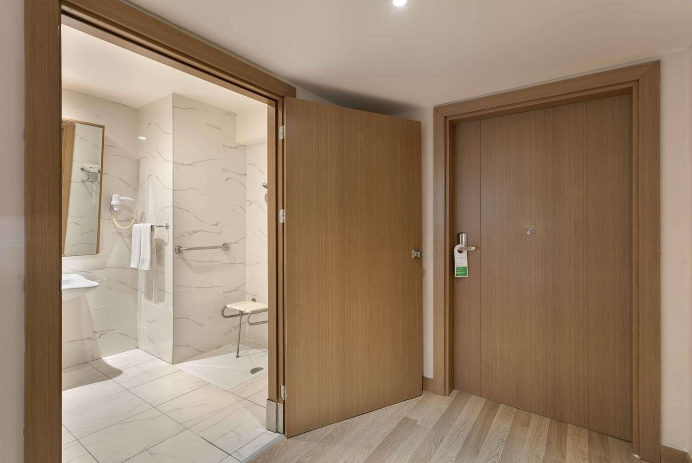 Wyndham-Garden-Lara-Room-27