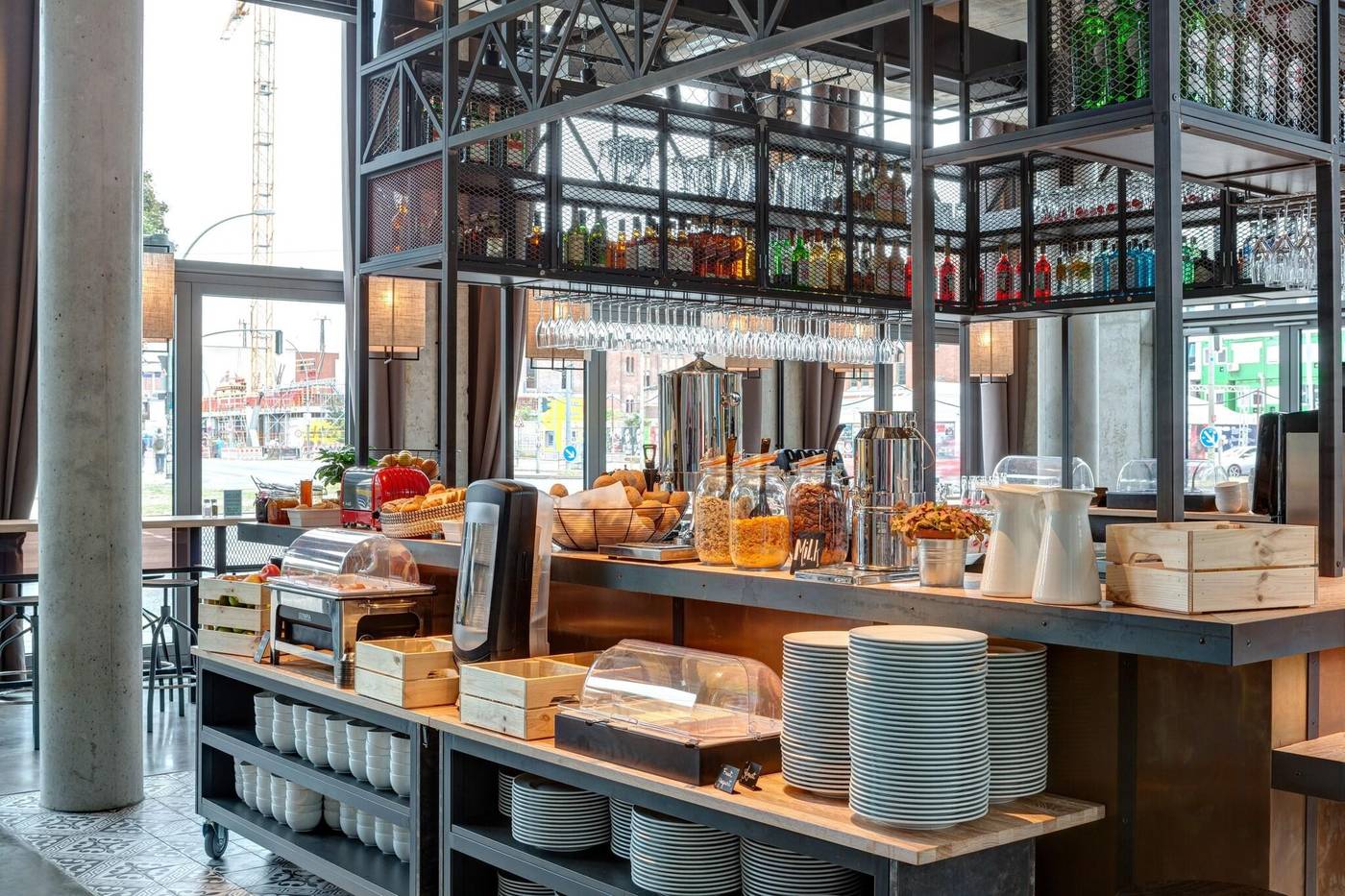 Schulz-Hotel-Berlin-Wall-At-The-East-Side-Gallery-Restaurant-38