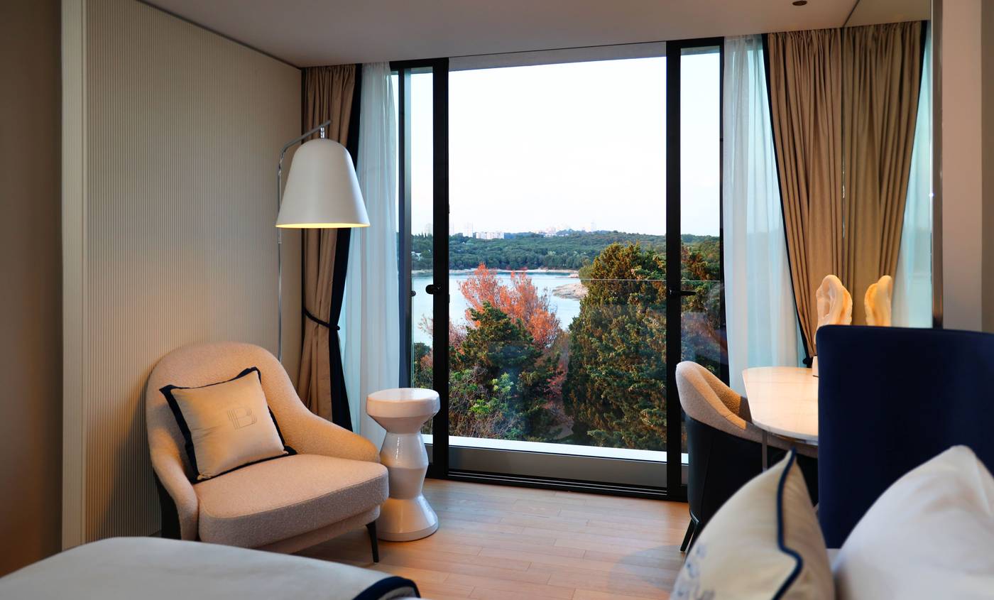 Grand-Hotel-Brioni-Pula--Radisson-Collection-Hotel-Room-41