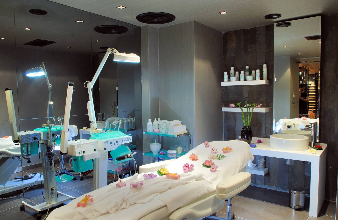 Elegance-Sports-and-Entertainment-42