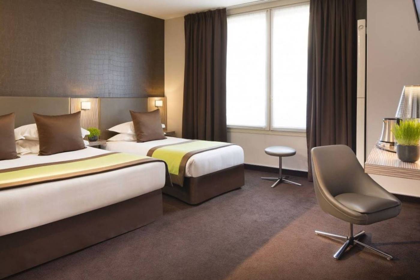 Hotel-Acropole-Room-16