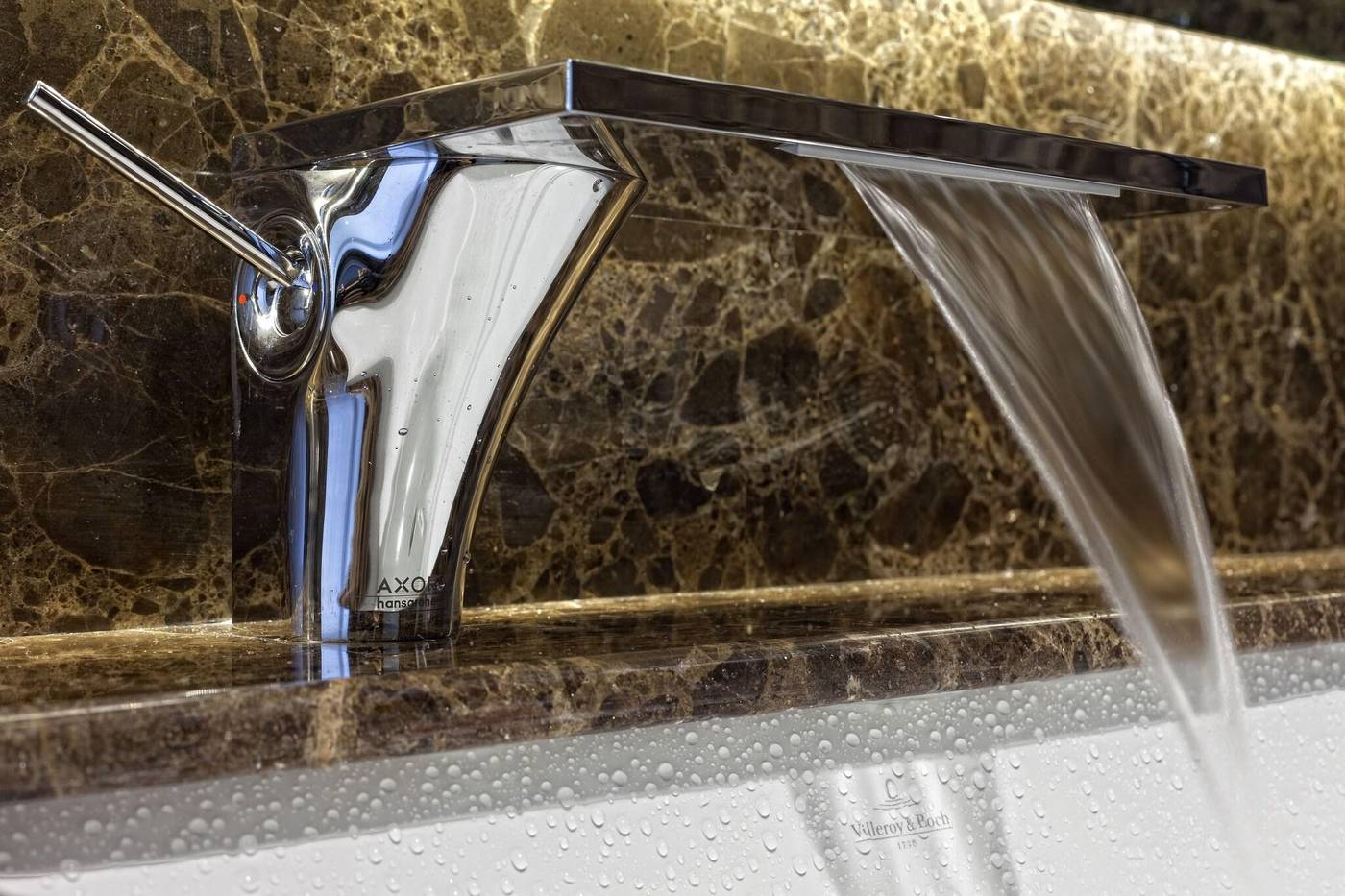 DoubleTree-By-Hilton-Istanbul-Esentepe-Room-36