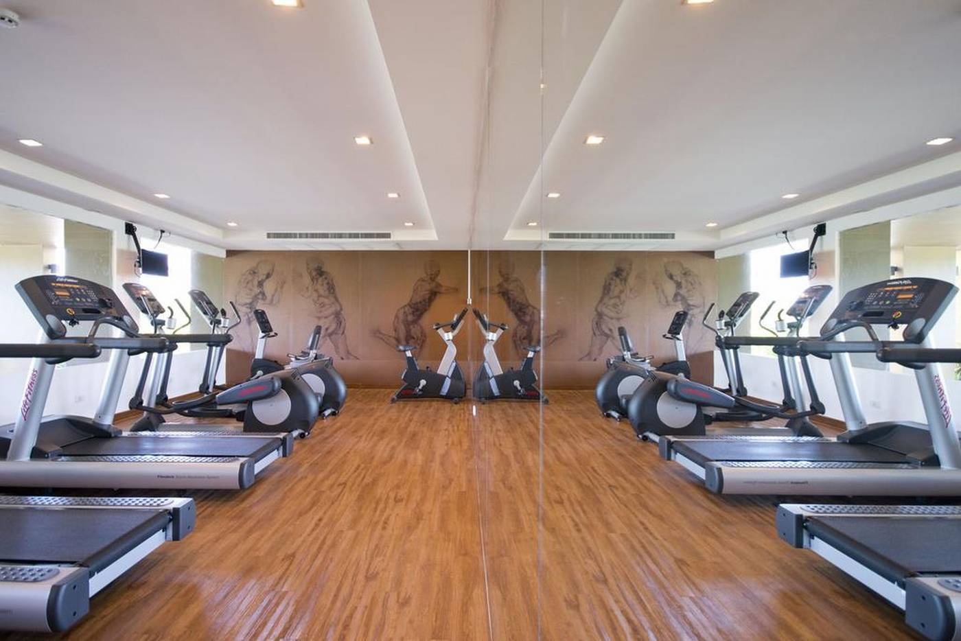 Sunsuri-Phuket-Sports-and-Entertainment-63