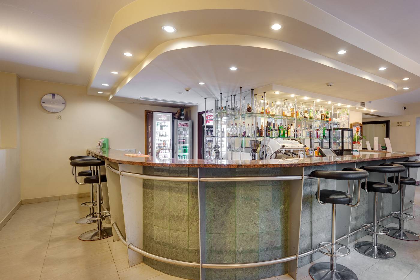 Gromada-Warszawa-Centrum-Bar-7