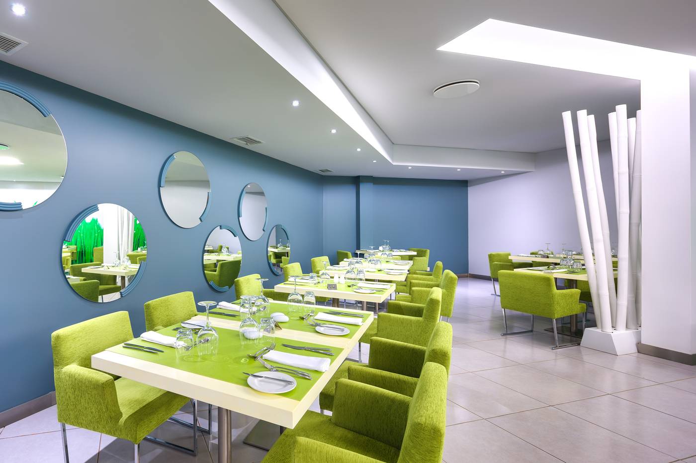 The-Views-Oasis-Restaurant-34