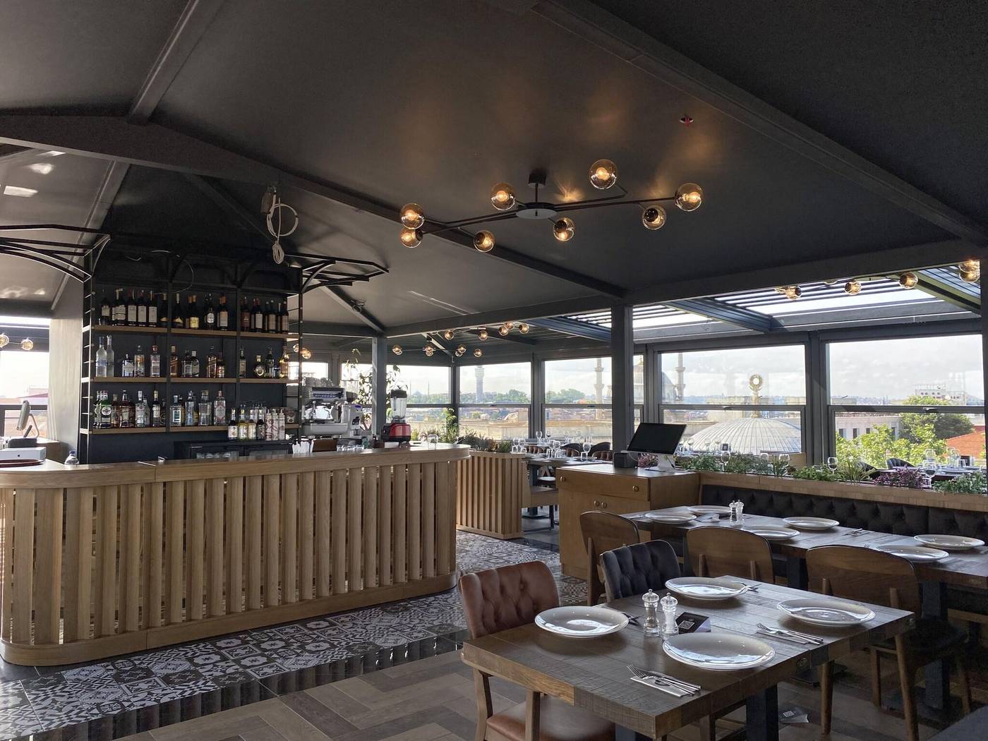 Pierre-Loti-Restaurant-13