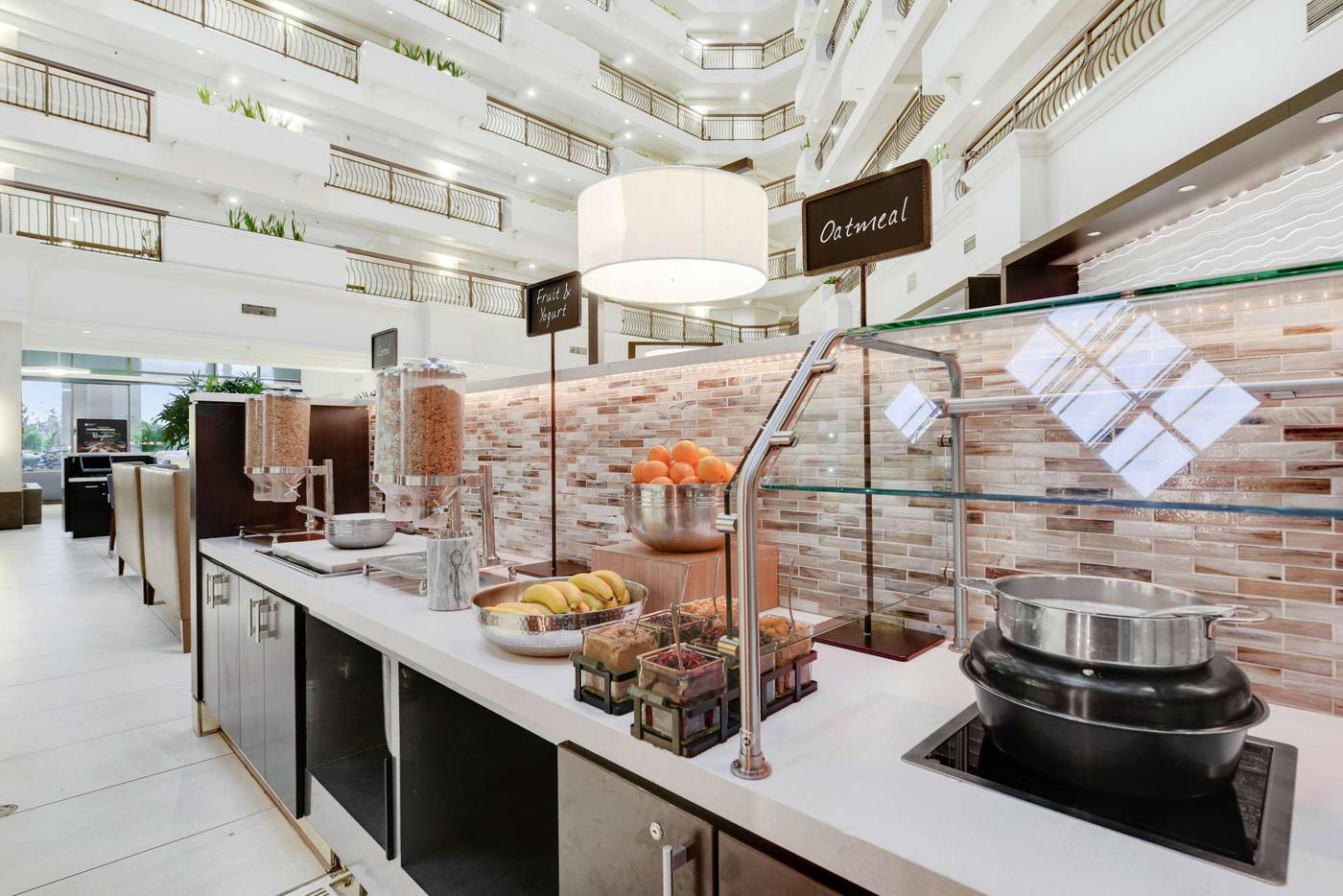 Embassy-Suites-by-Hilton-Anaheim-Orange-Restaurant-43